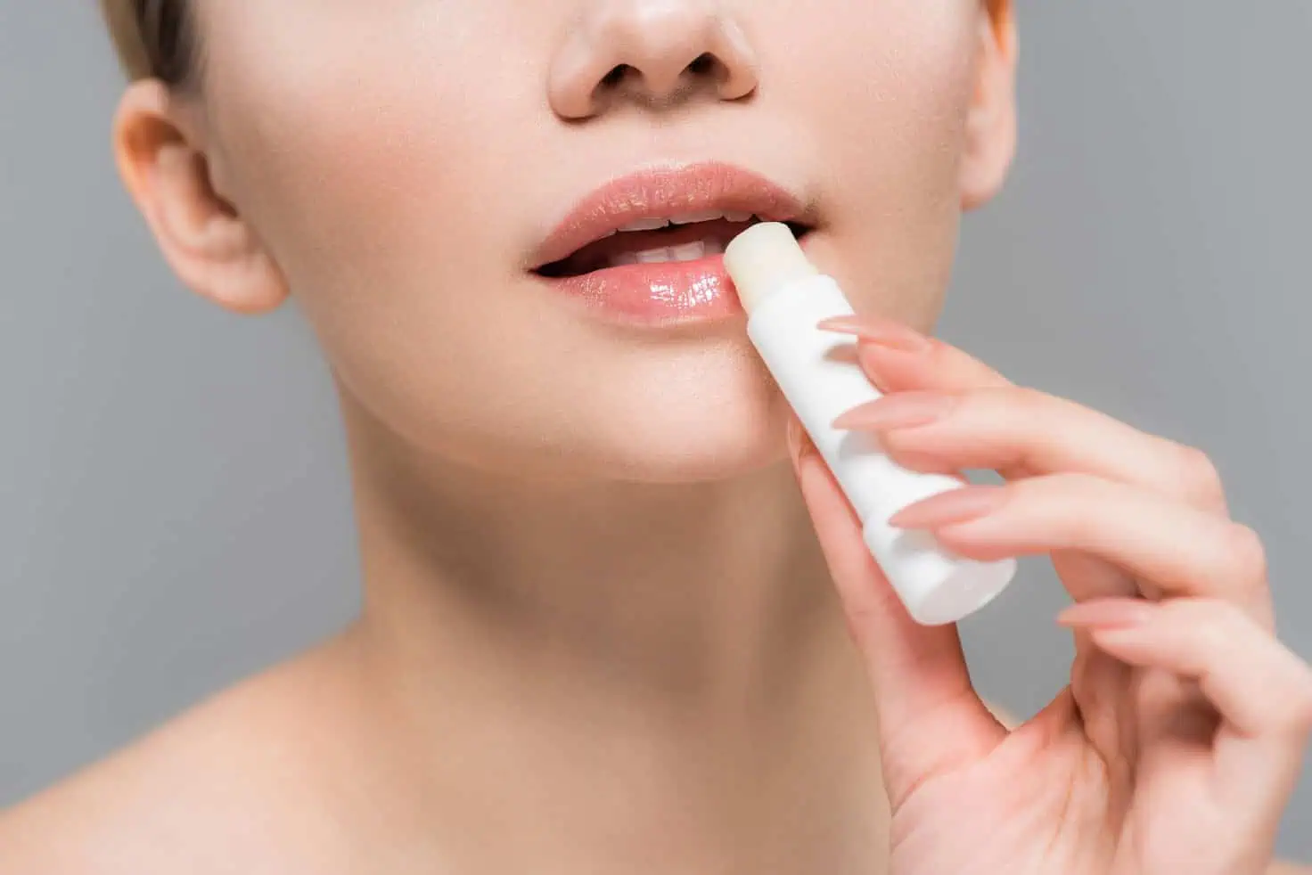 7 Rekomendasi Memilih Lip Balm Agar Bibir Lembap dan Terlindungi